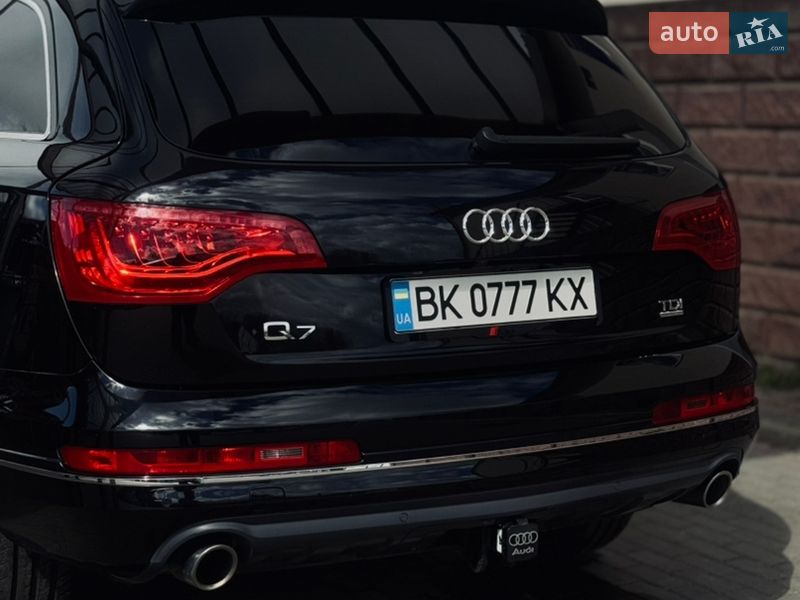 Позашляховик / Кросовер Audi Q7 2010 в Рівному