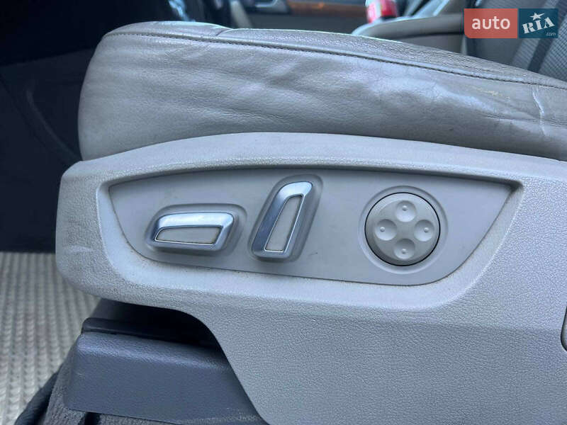 Позашляховик / Кросовер Audi Q7 2010 в Львові