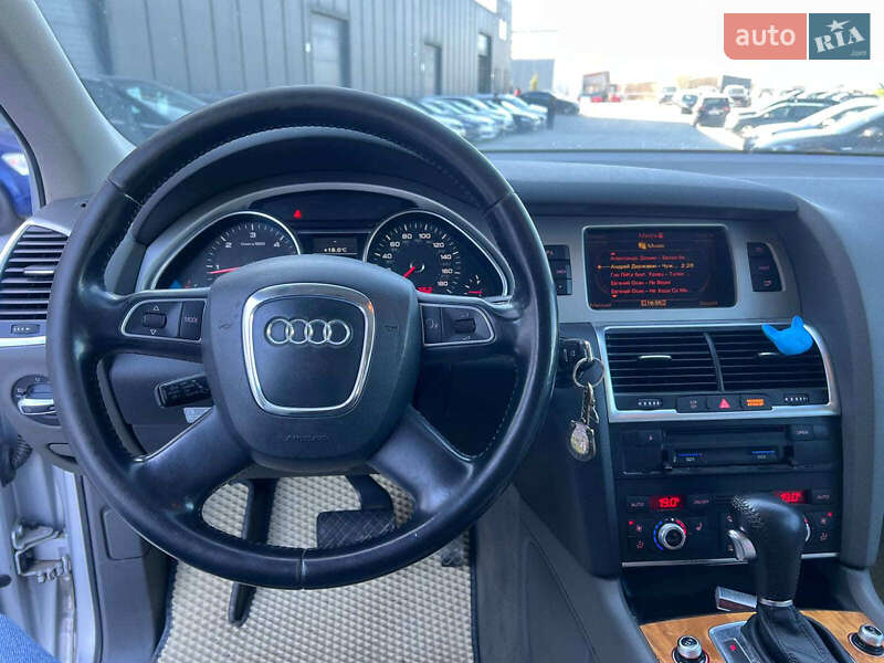Позашляховик / Кросовер Audi Q7 2010 в Львові