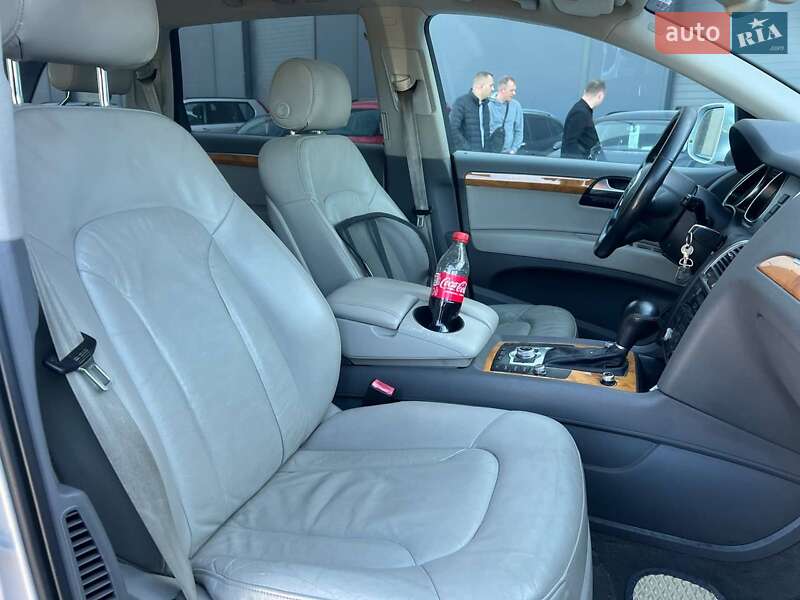 Позашляховик / Кросовер Audi Q7 2010 в Львові