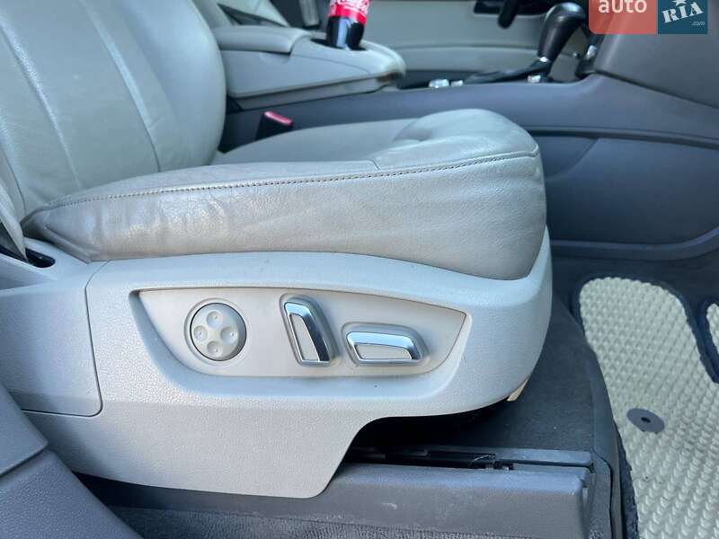 Позашляховик / Кросовер Audi Q7 2010 в Львові
