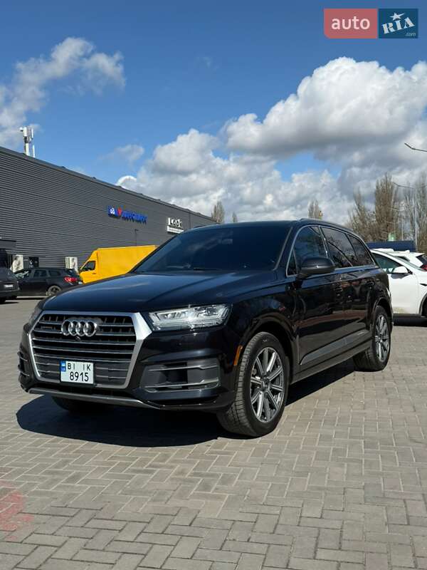 Внедорожник / Кроссовер Audi Q7 2015 в Кременчуге