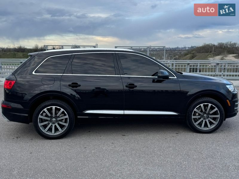 Позашляховик / Кросовер Audi Q7 2016 в Запоріжжі