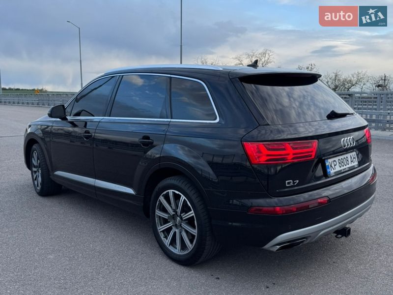 Позашляховик / Кросовер Audi Q7 2016 в Запоріжжі