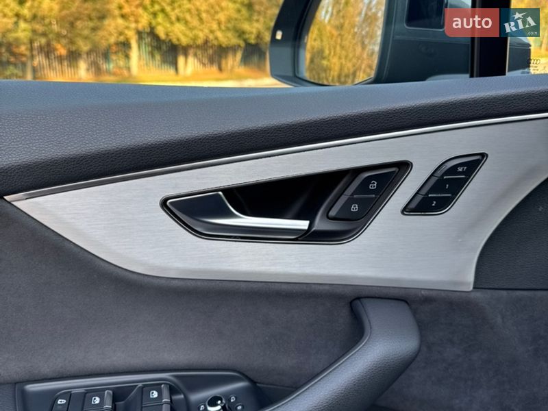 Позашляховик / Кросовер Audi Q7 2023 в Львові