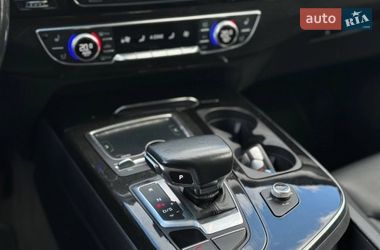 Позашляховик / Кросовер Audi Q7 2018 в Луцьку