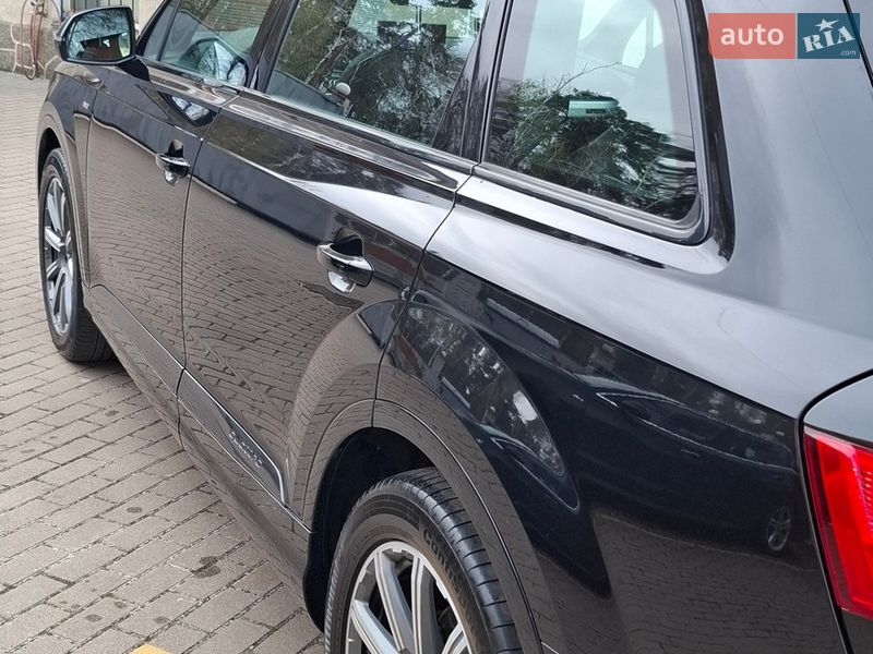 Внедорожник / Кроссовер Audi Q7 2018 в Киеве