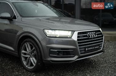 Внедорожник / Кроссовер Audi Q7 2017 в Черновцах