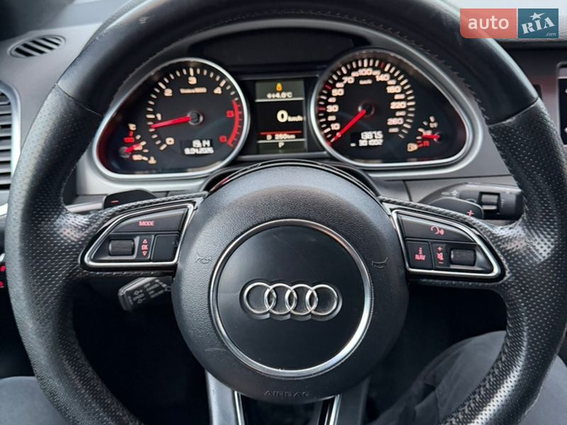 Позашляховик / Кросовер Audi Q7 2013 в Сторожинці