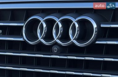 Внедорожник / Кроссовер Audi Q7 2017 в Мукачево