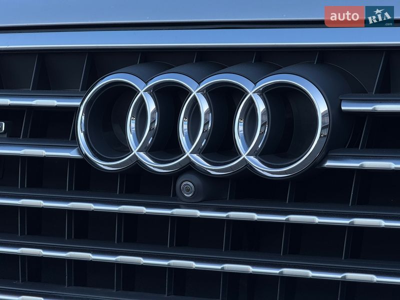 Внедорожник / Кроссовер Audi Q7 2017 в Мукачево