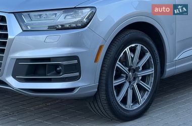 Внедорожник / Кроссовер Audi Q7 2017 в Мукачево