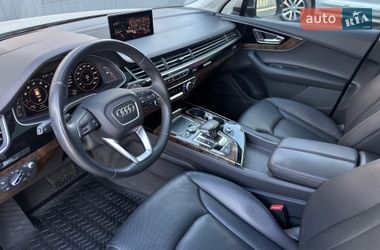 Внедорожник / Кроссовер Audi Q7 2017 в Мукачево