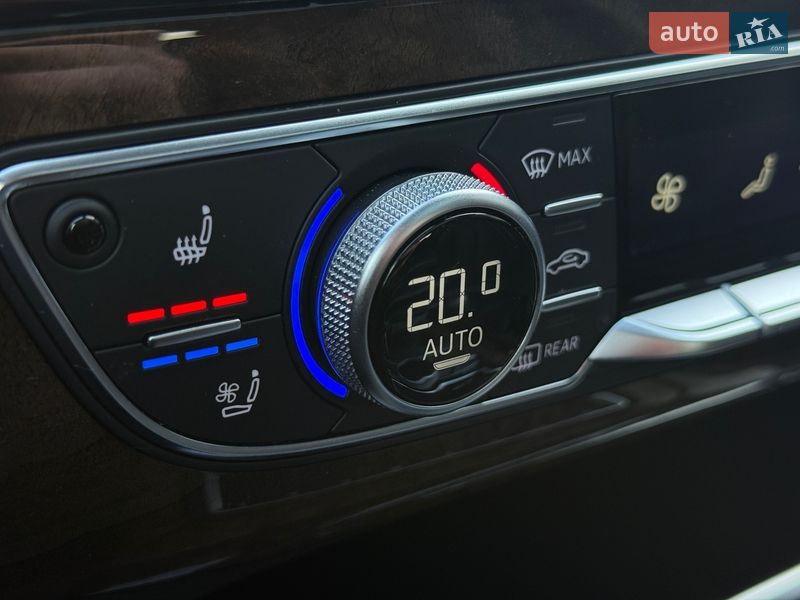 Внедорожник / Кроссовер Audi Q7 2017 в Мукачево