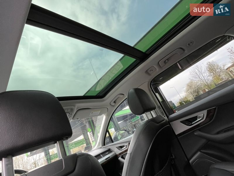 Позашляховик / Кросовер Audi Q7 2017 в Львові