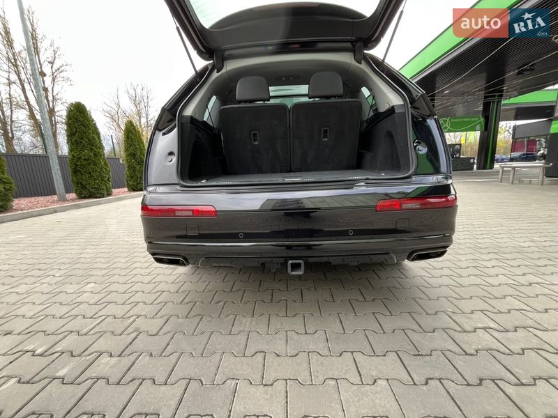 Позашляховик / Кросовер Audi Q7 2017 в Львові