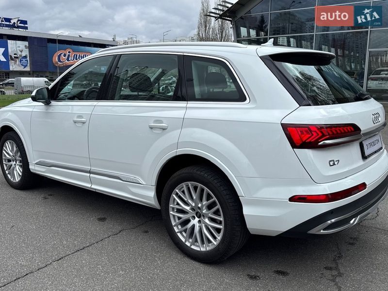 Внедорожник / Кроссовер Audi Q7 2023 в Киеве