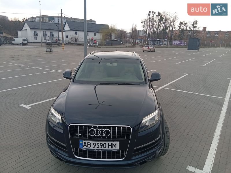 Позашляховик / Кросовер Audi Q7 2012 в Умані