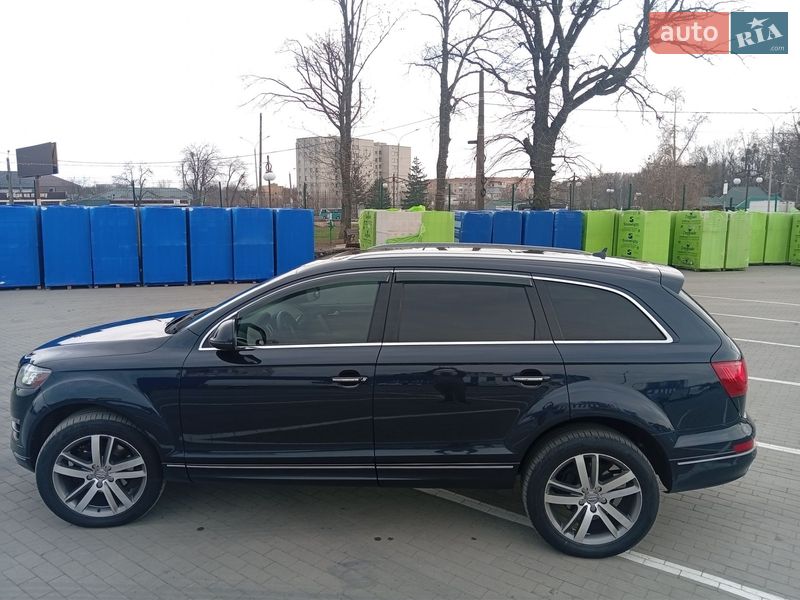 Позашляховик / Кросовер Audi Q7 2012 в Умані