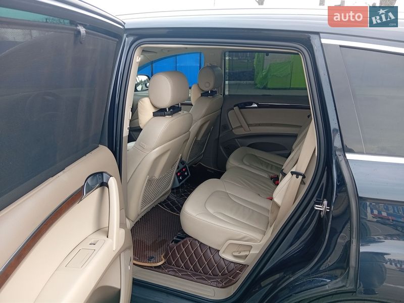 Позашляховик / Кросовер Audi Q7 2012 в Умані