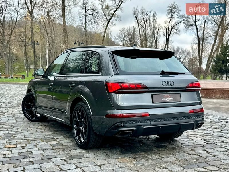 Внедорожник / Кроссовер Audi Q7 2026 в Киеве