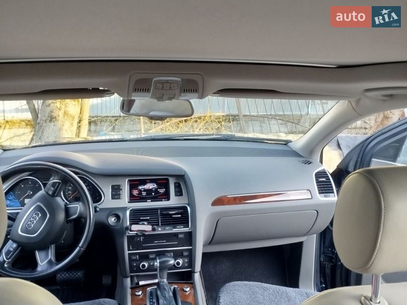 Внедорожник / Кроссовер Audi Q7 2013 в Косове