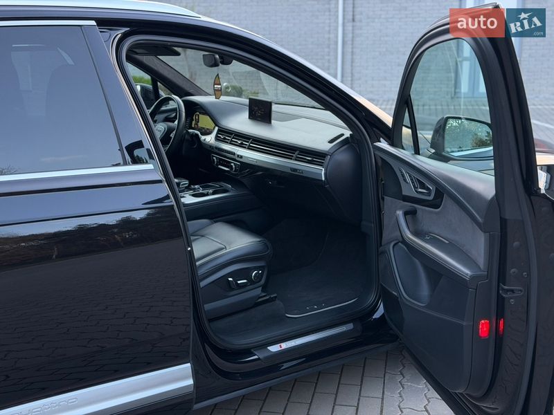 Позашляховик / Кросовер Audi Q7 2016 в Рівному фото 74 Позашляховик / Кросовер Audi Q7 2016 в Рівному