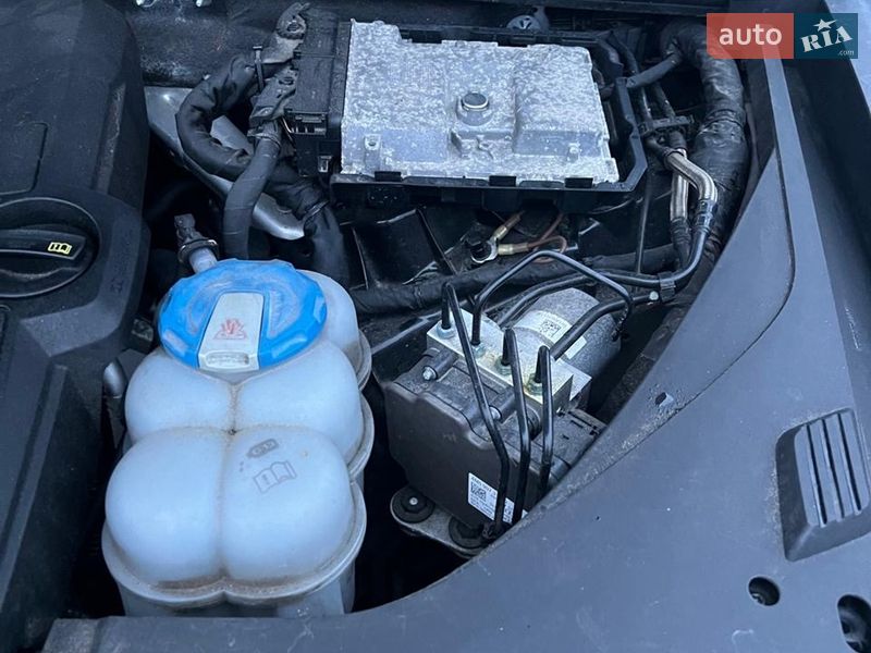 Позашляховик / Кросовер Audi Q7 2016 в Хусті