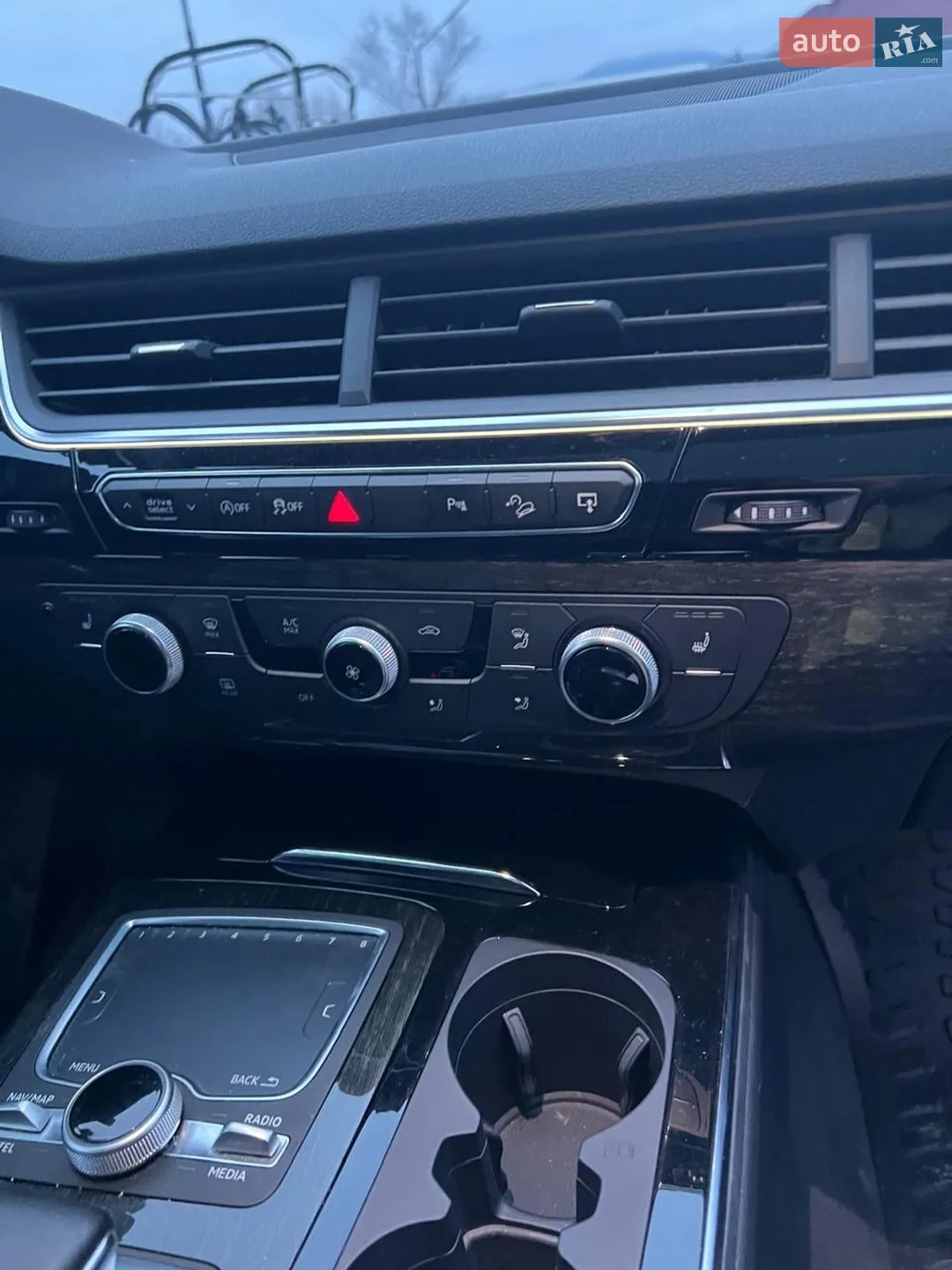 2016 Audi Q7 - мініатюра 20