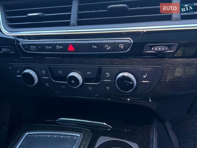 Позашляховик / Кросовер Audi Q7 2016 в Хусті