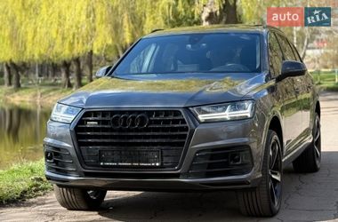 Внедорожник / Кроссовер Audi Q7 2018 в Ровно