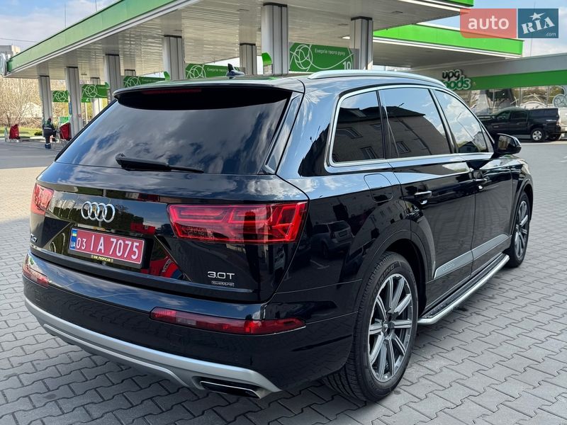 Позашляховик / Кросовер Audi Q7 2018 в Києві