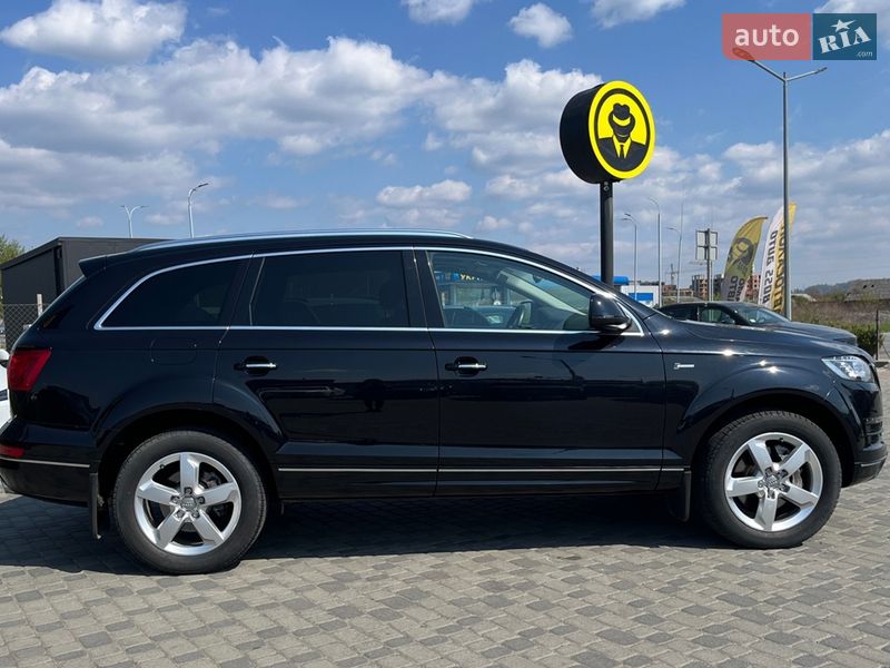 Внедорожник / Кроссовер Audi Q7 2015 в Мукачево