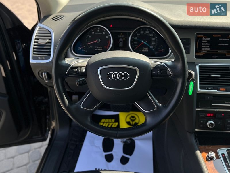 Внедорожник / Кроссовер Audi Q7 2015 в Мукачево