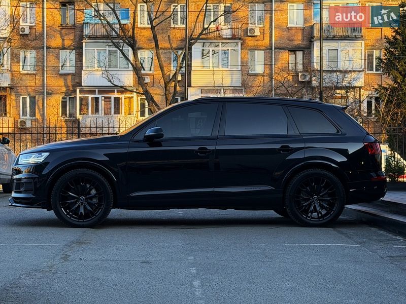 Позашляховик / Кросовер Audi Q7 2018 в Києві фото 16 Позашляховик / Кросовер Audi Q7 2018 в Києві