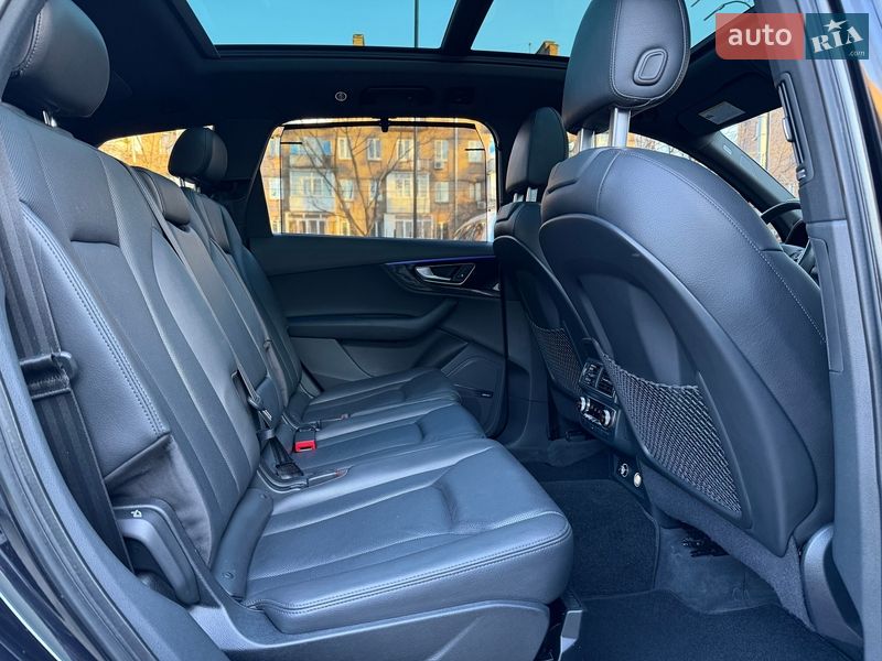 Позашляховик / Кросовер Audi Q7 2018 в Києві фото 34 Позашляховик / Кросовер Audi Q7 2018 в Києві