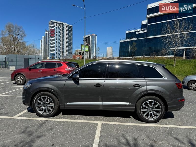 Позашляховик / Кросовер Audi Q7 2018 в Києві фото 15 Позашляховик / Кросовер Audi Q7 2018 в Києві