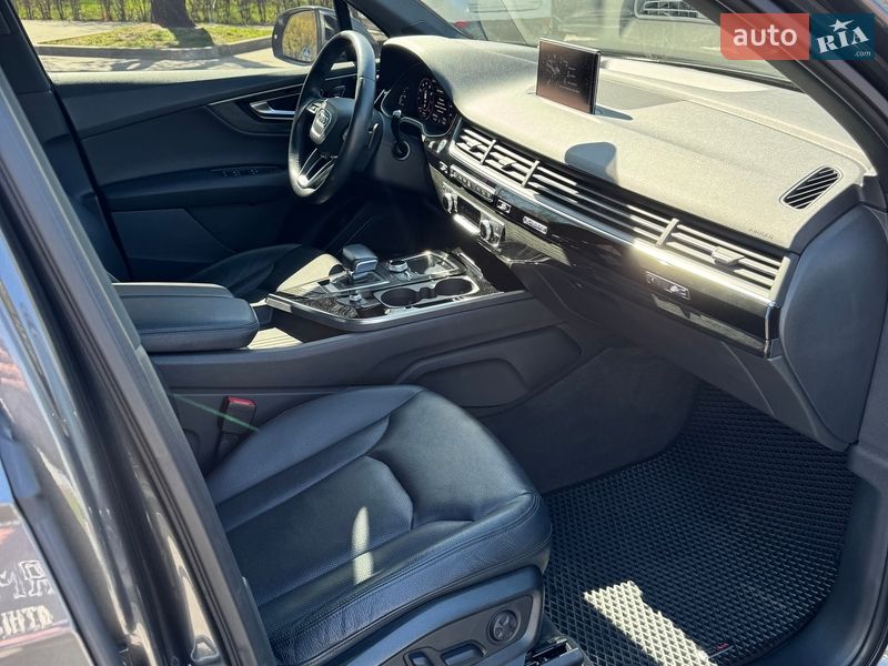 Позашляховик / Кросовер Audi Q7 2018 в Києві фото 21 Позашляховик / Кросовер Audi Q7 2018 в Києві