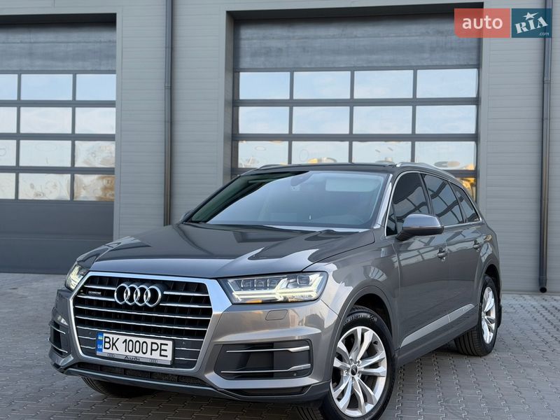 Позашляховик / Кросовер Audi Q7 2016 в Сарнах