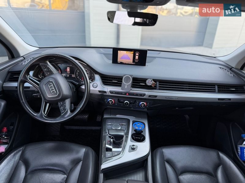 Позашляховик / Кросовер Audi Q7 2016 в Сарнах