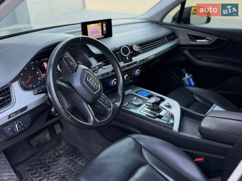 Позашляховик / Кросовер Audi Q7 2016 в Сарнах
