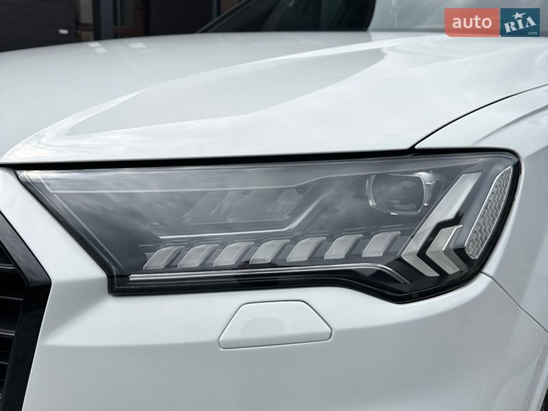 Позашляховик / Кросовер Audi Q7 2019 в Луцьку