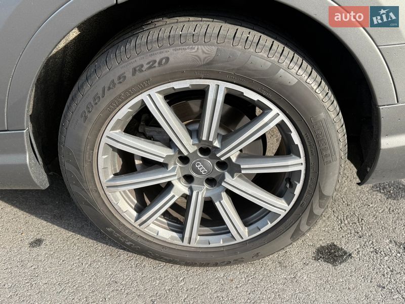 Позашляховик / Кросовер Audi Q7 2017 в Харкові