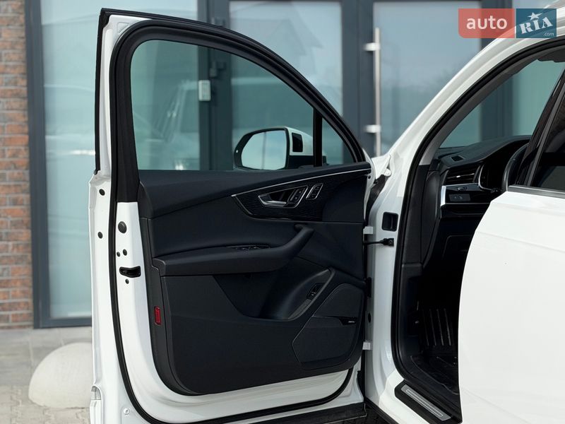 Внедорожник / Кроссовер Audi Q7 2019 в Тернополе