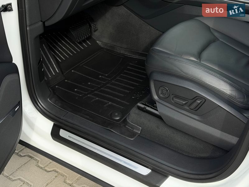 Внедорожник / Кроссовер Audi Q7 2019 в Тернополе