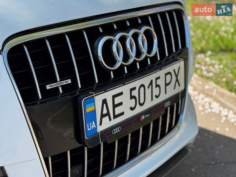 Позашляховик / Кросовер Audi Q7 2011 в Кривому Розі