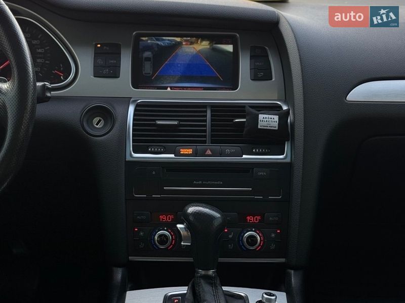 Позашляховик / Кросовер Audi Q7 2011 в Кривому Розі