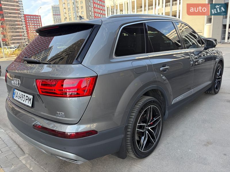 Внедорожник / Кроссовер Audi Q7 2016 в Киеве