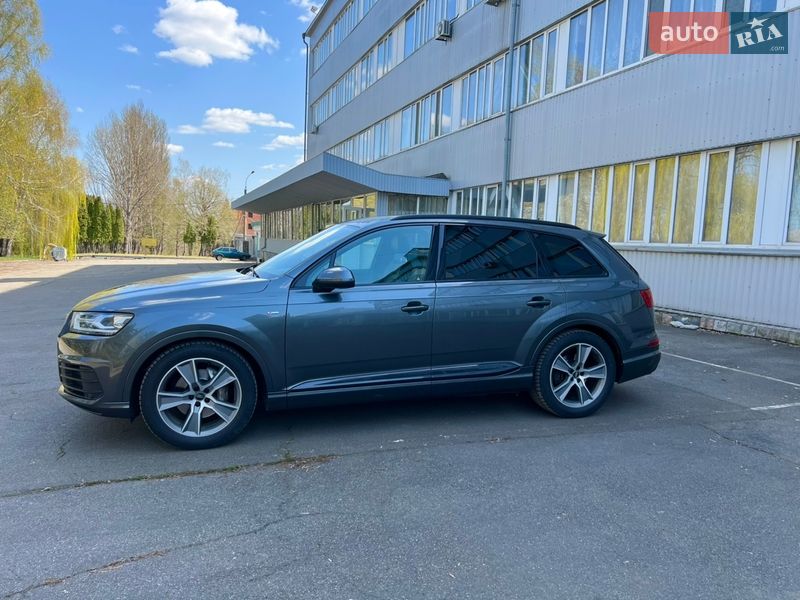 Внедорожник / Кроссовер Audi Q7 2016 в Умани