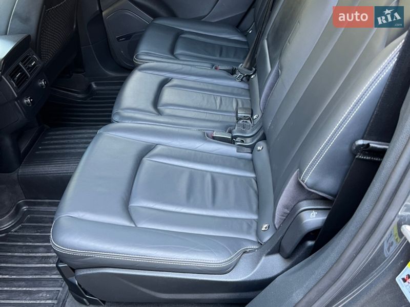 Внедорожник / Кроссовер Audi Q7 2016 в Умани